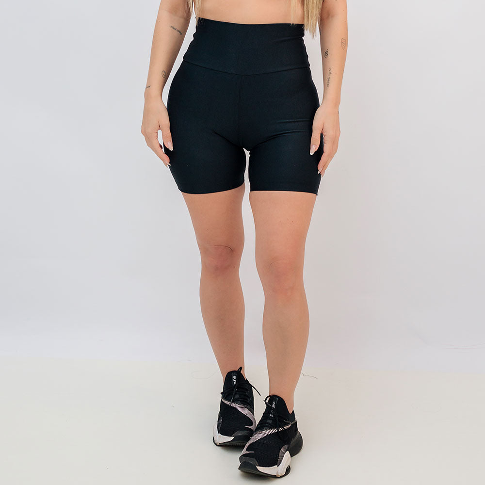 Shorts Fer Preto