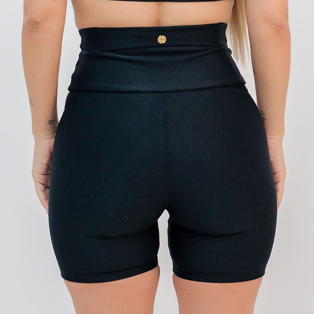 Shorts Fer Preto
